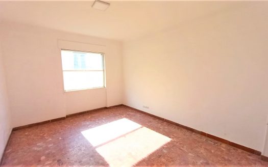 Bureau Vide à Louer – Boulevard – Tanger