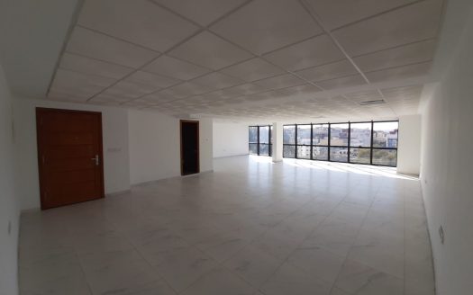 Bureau Vide Avec Façade Extérieur à Vente – Castilla – Tanger
