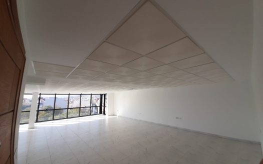 Bureau Vide Avec Façade Extérieur à Vente – Castilla – Tanger