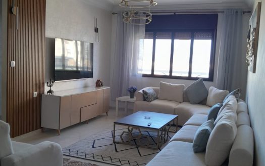 Appartement avec Terrasse et Vue Mer À Louer